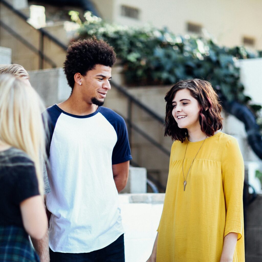 young-people-kinnect-site